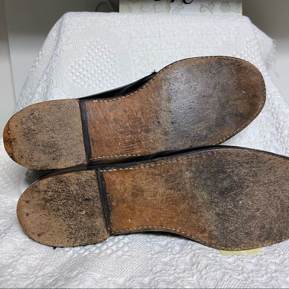 ?high quality leather Oxford shoes. Impeccable style, long lasting. Vintage 60s. main image 5